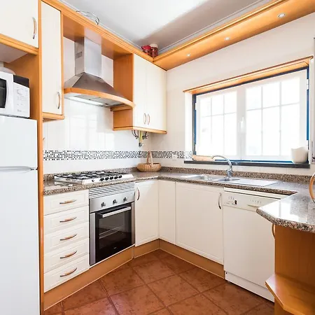 Feels Like Spacious House *