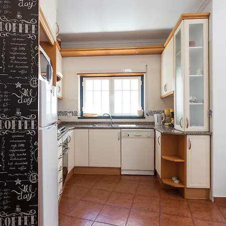 Prázdninový dům Feels Like Spacious House *